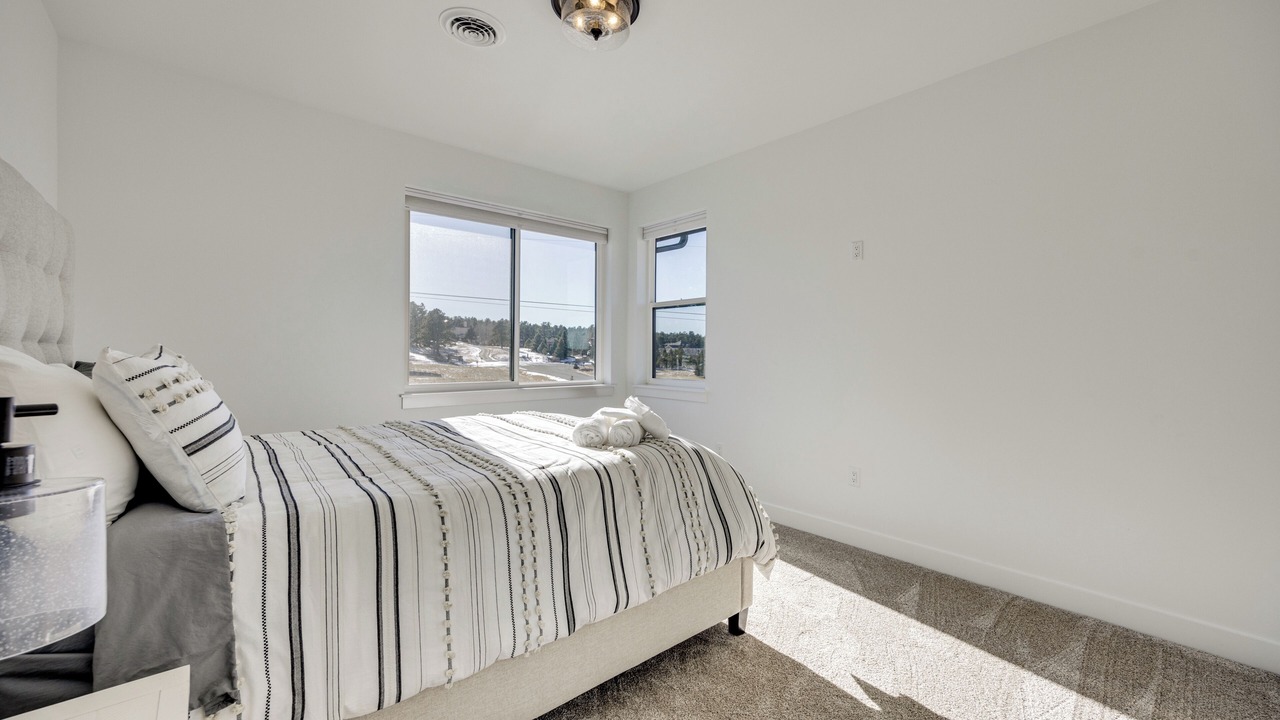 Photo of Bedroom in Monument