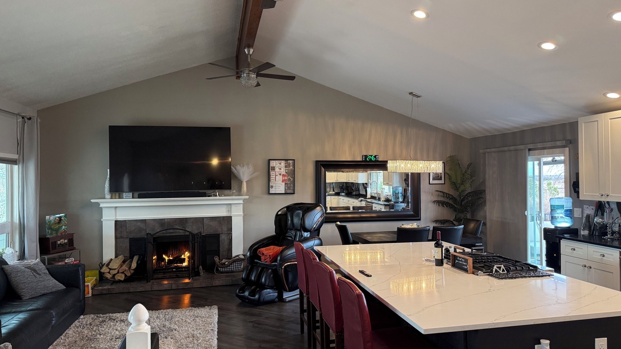 Photo of Livingroom in Parkland
