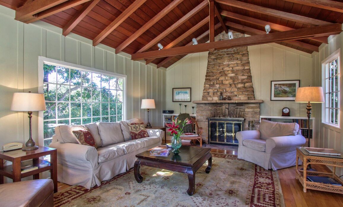 Photo of Livingroom in Carmel Point