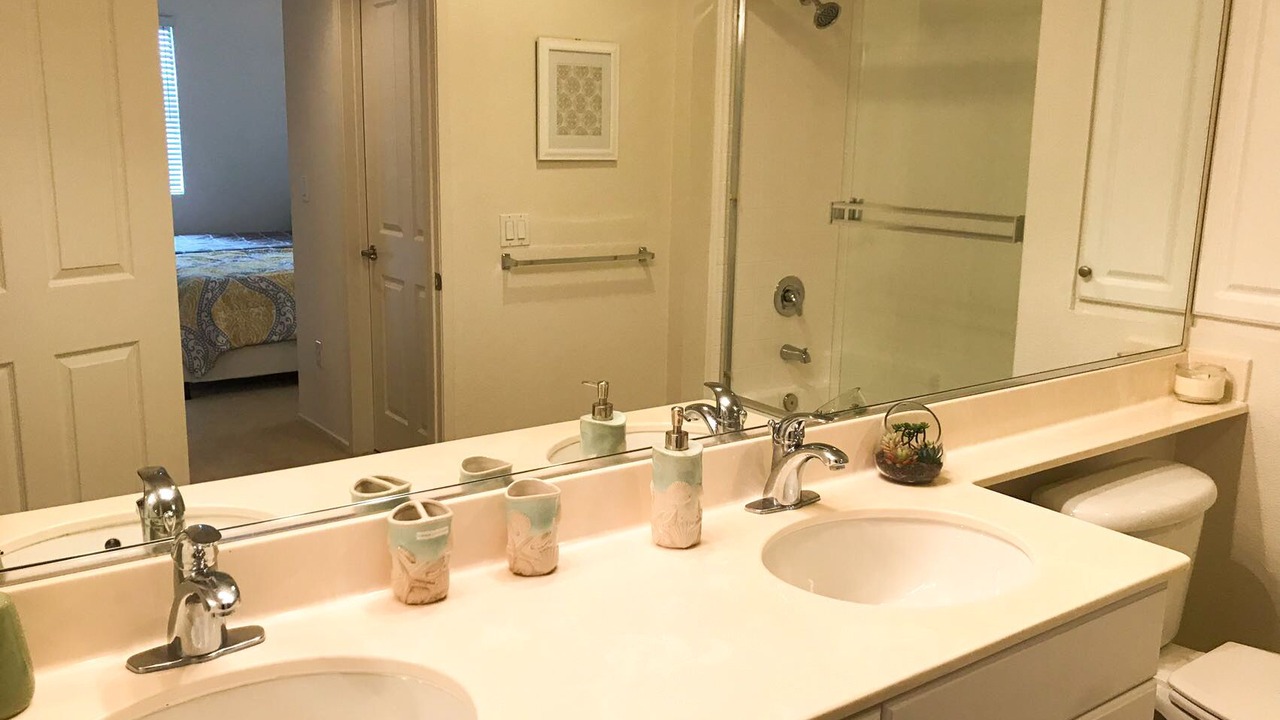 Photo of Bathroom in Irvine Research Center