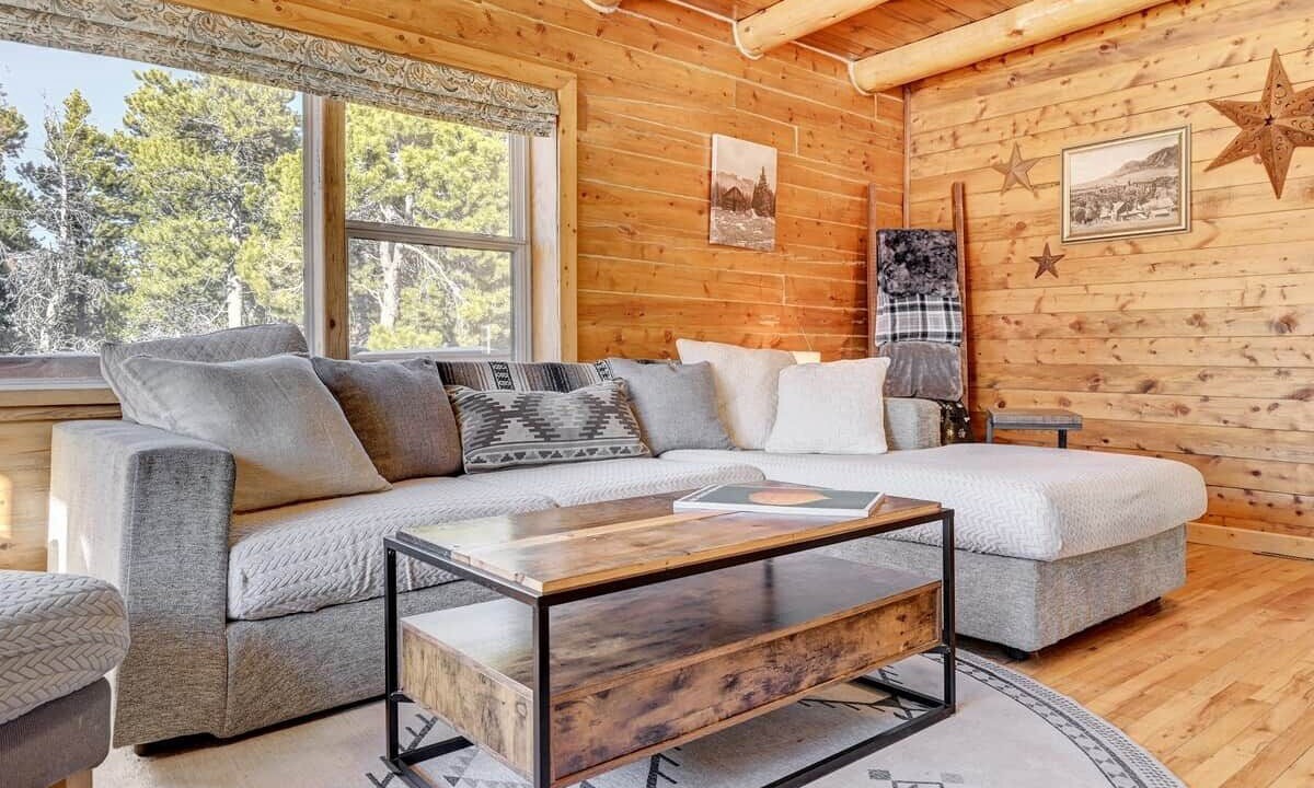 Photo of Livingroom in Black Hawk