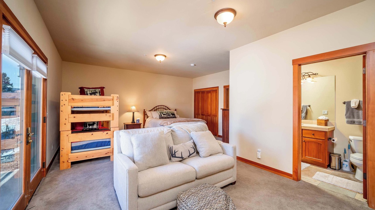 Photo of Bedroom in Purgatory