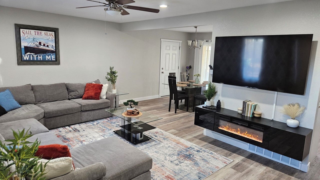 Photo of Livingroom in Security-Widefield