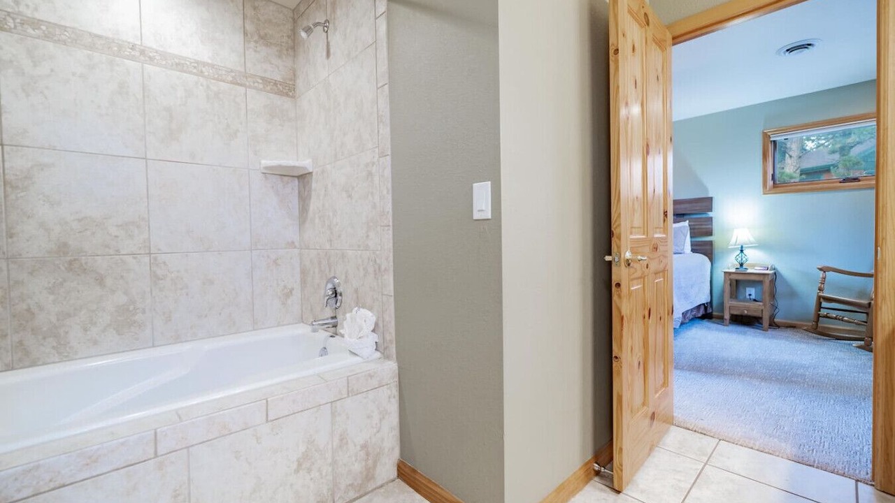 Photo of Bathroom in Stanley Hills