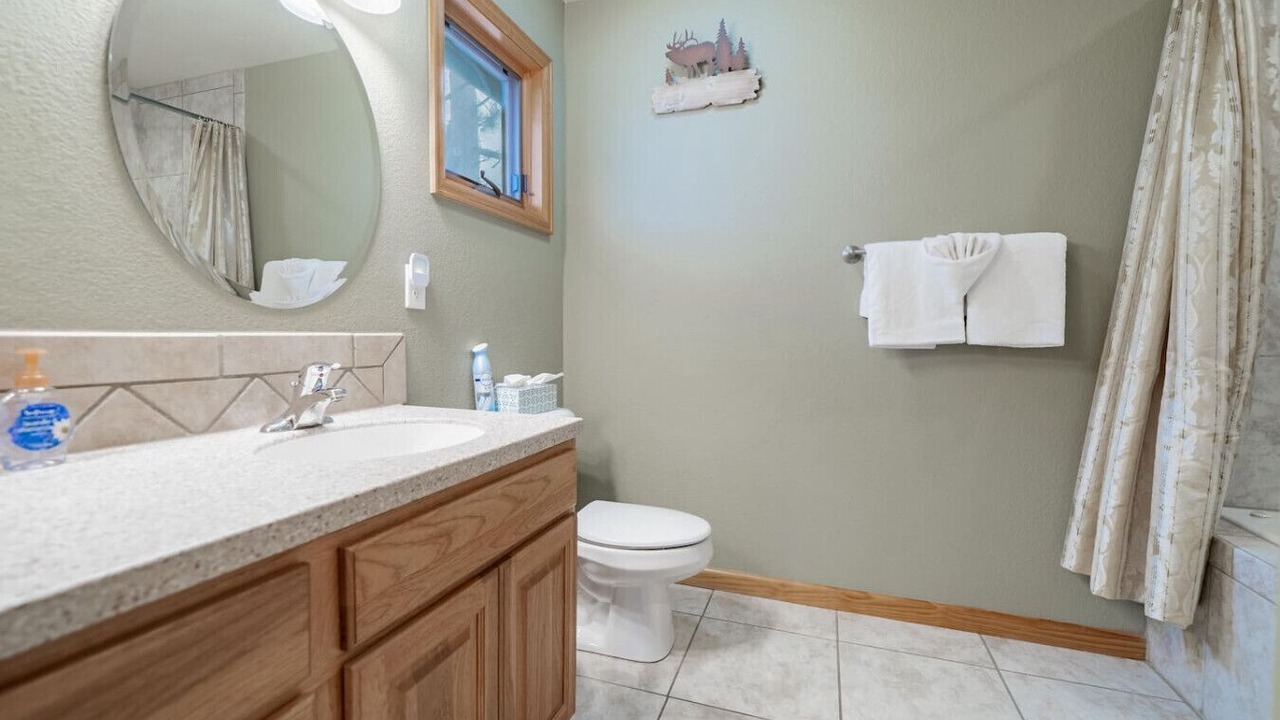 Photo of Bathroom in Stanley Hills