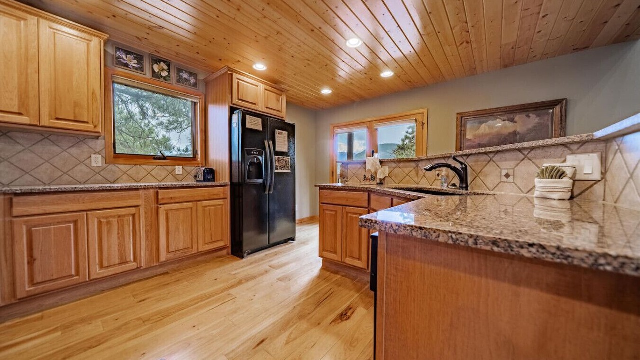 Photo of Kitchen in Stanley Hills