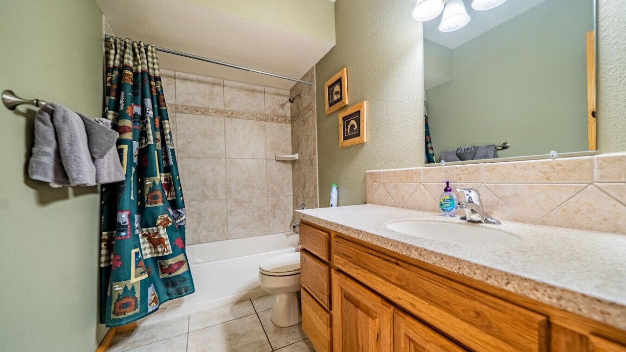 Photo of Bathroom in Stanley Hills