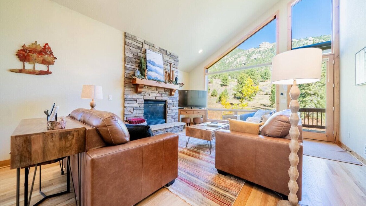 Photo of Livingroom in Estes Park