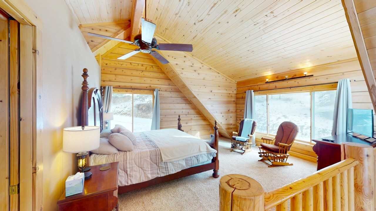 Photo of Bedroom in Lake City