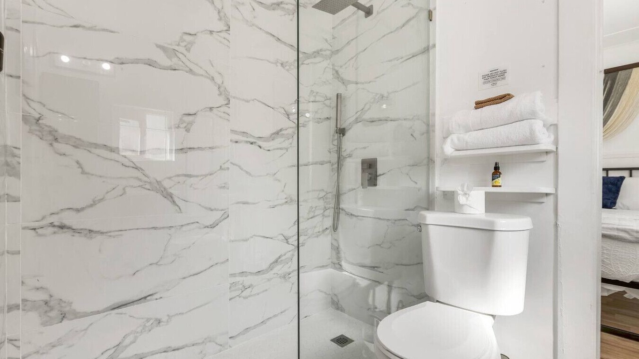 Photo of Bathroom in Downtown Riverside