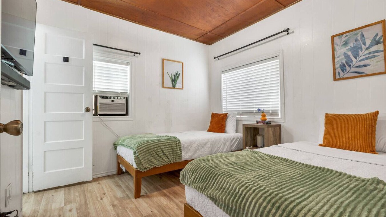 Photo of Bedroom in Downtown Riverside