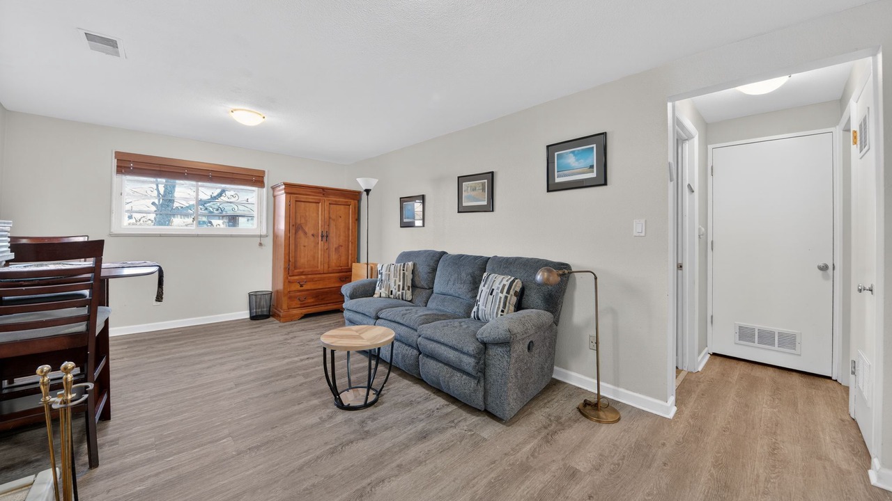 Photo of Livingroom in Washington Virginia Vale