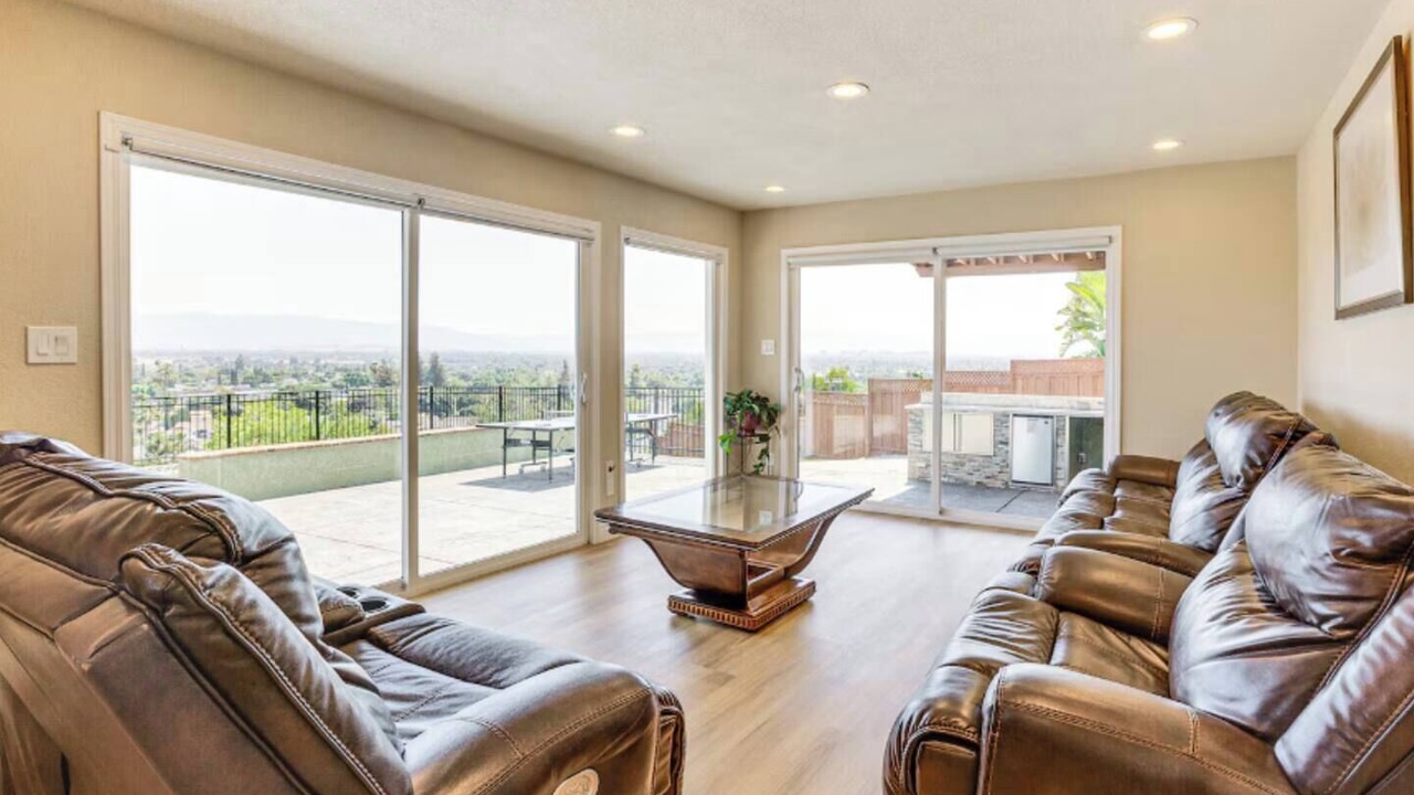 Photo of Livingroom in East San Jose