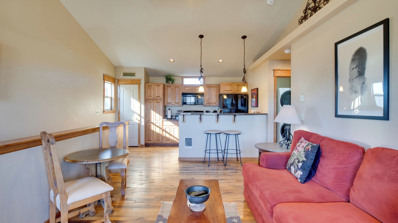 Photo of Livingroom in Gunnison