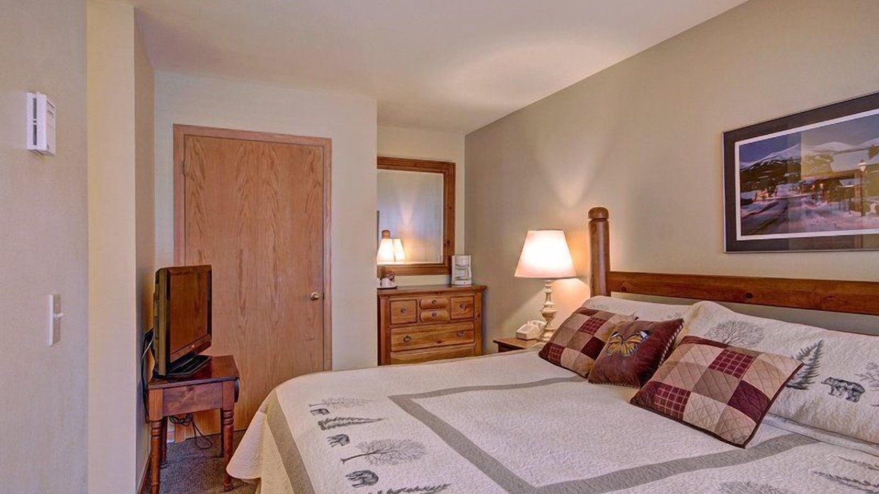 Photo of Bedroom in Historic District