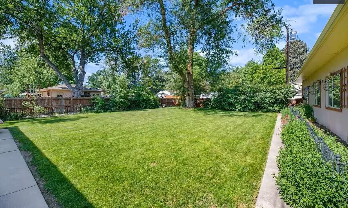 Photo of Outdoor in Englewood