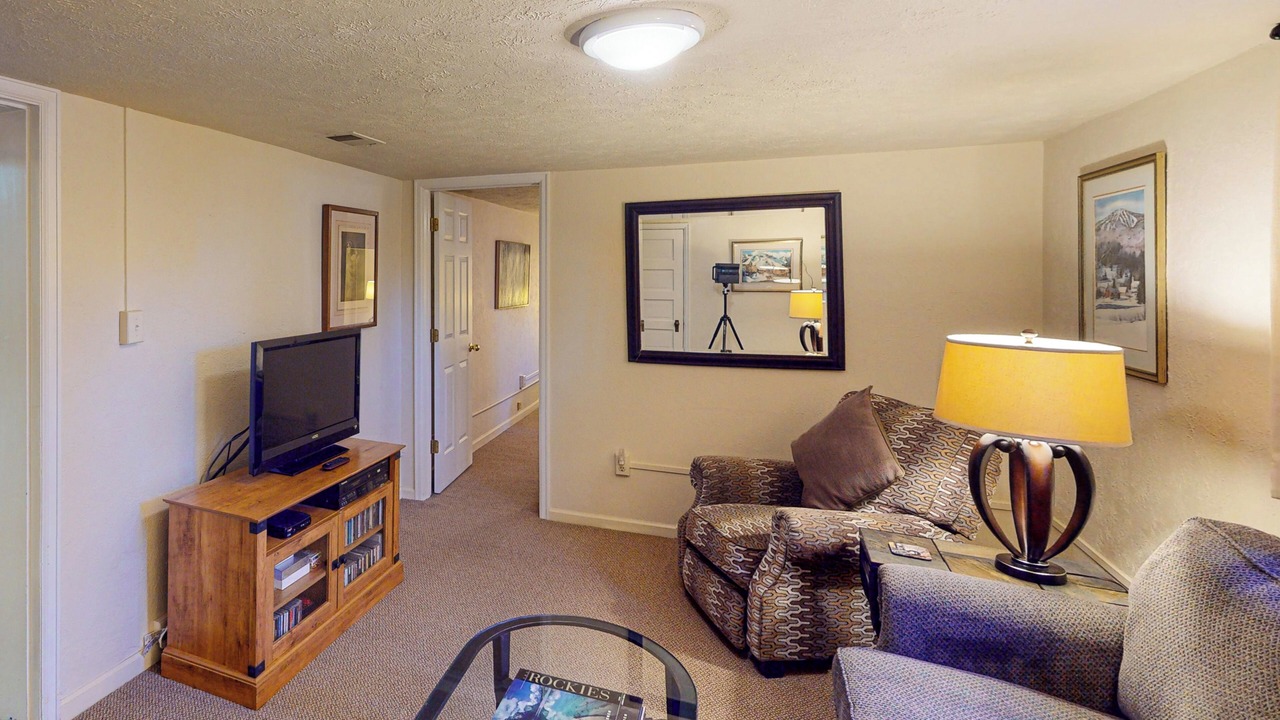 Photo of Livingroom in Lincoln Park
