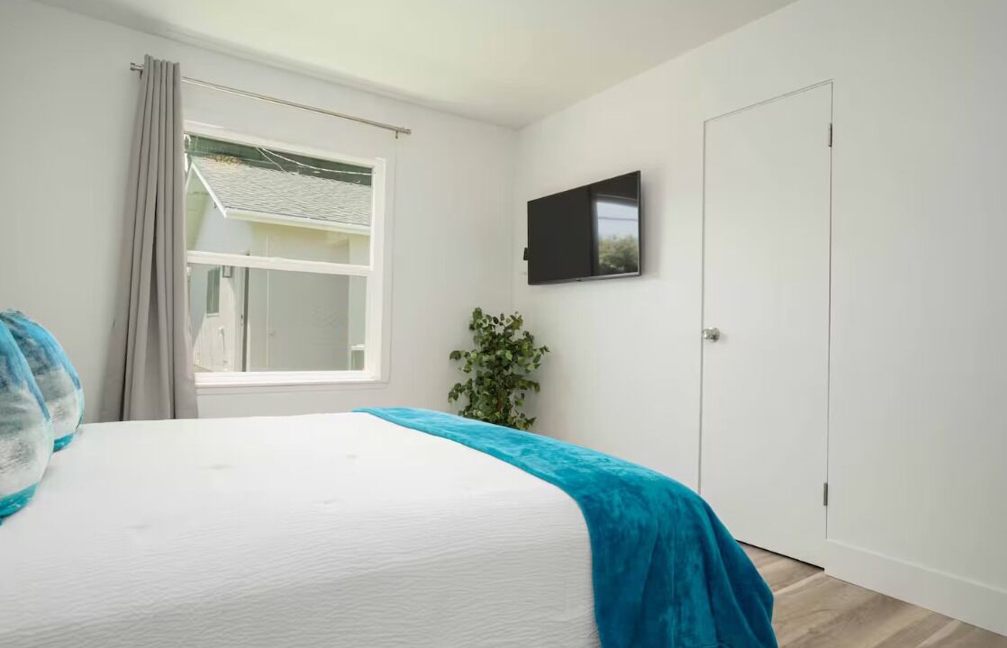 Photo of Bedroom in Midway City