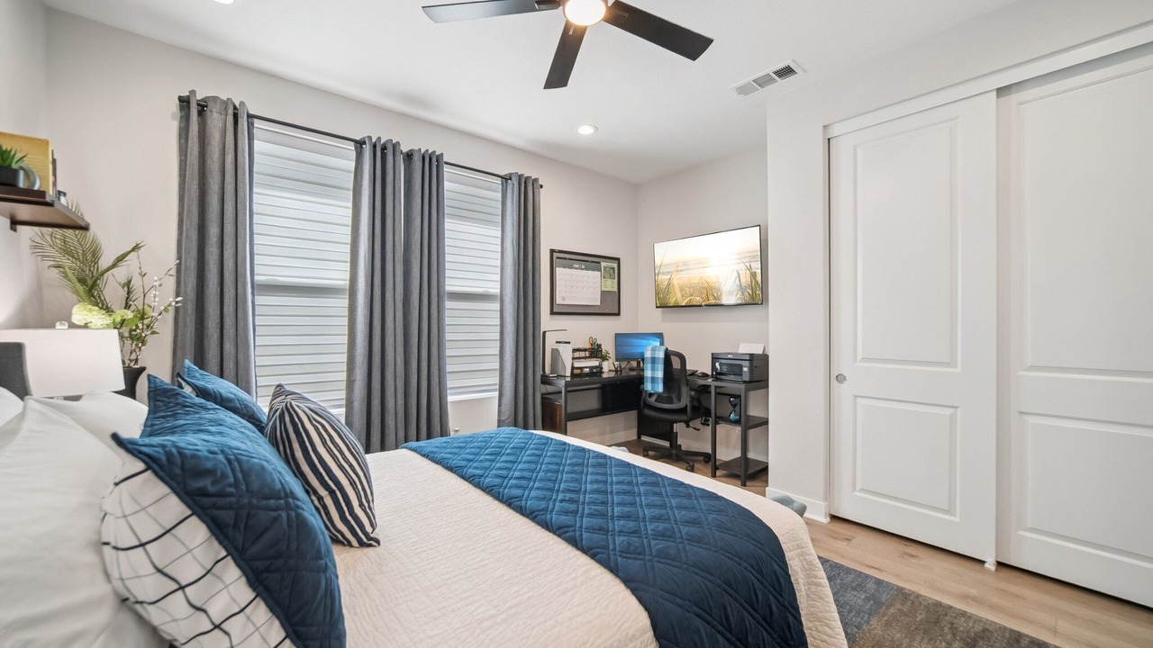 Photo of Bedroom in Lake Forest