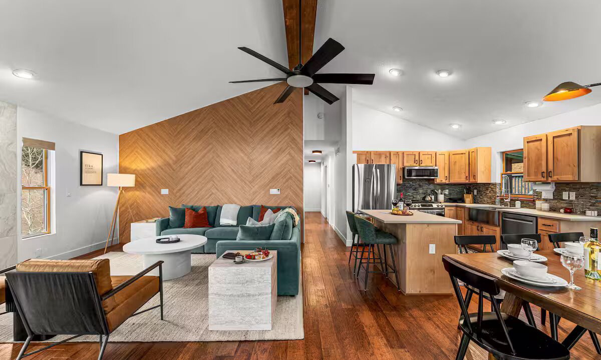 Photo of Livingroom in Black Hawk