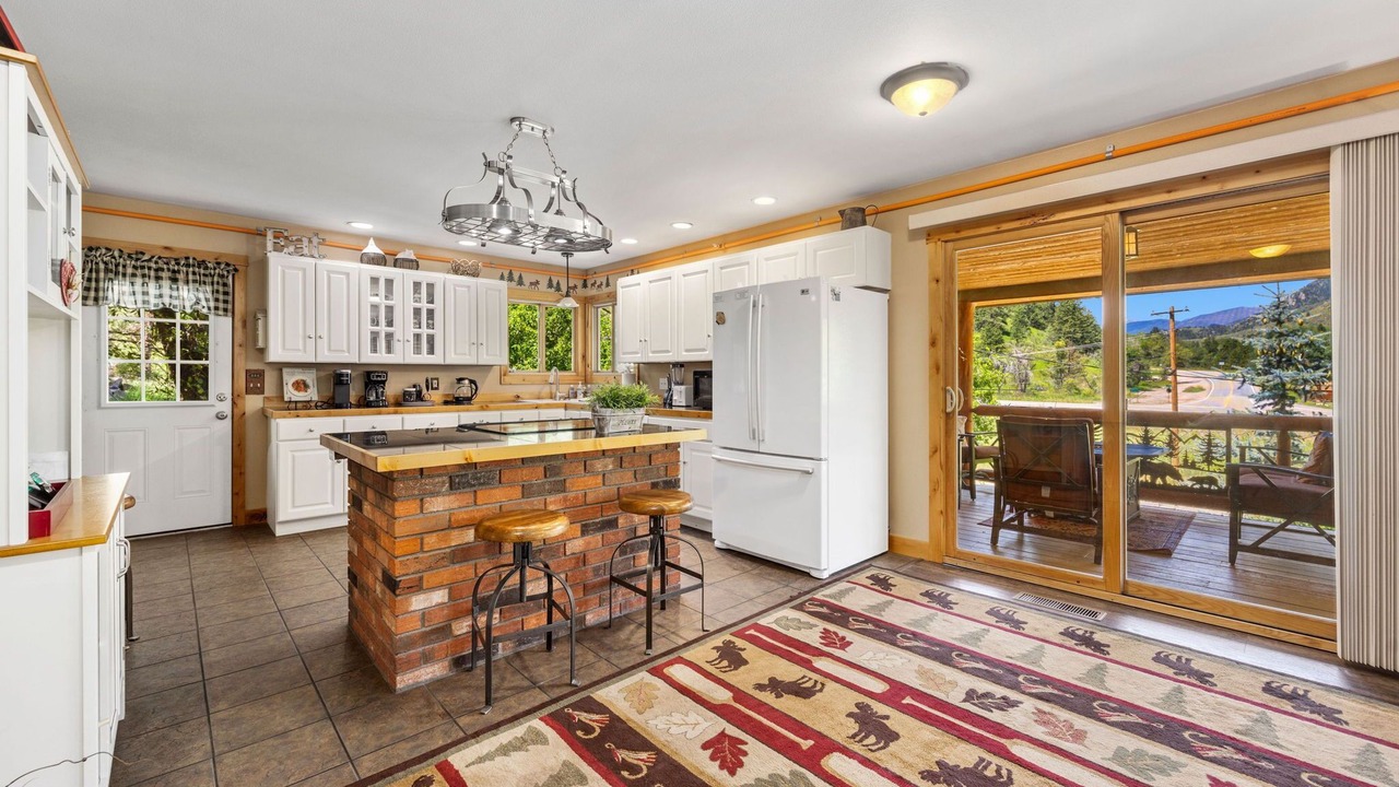 Photo of Kitchen in Drake