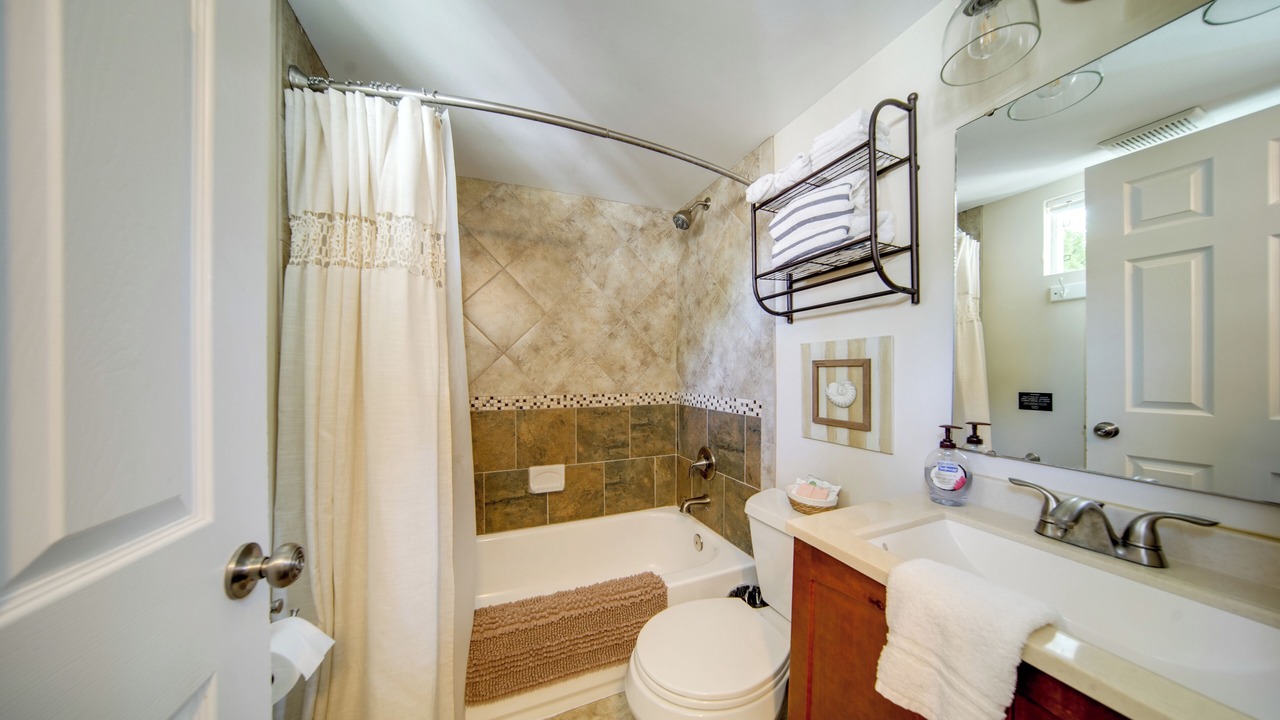 Photo of Bathroom in Geneva-on-the-Lake