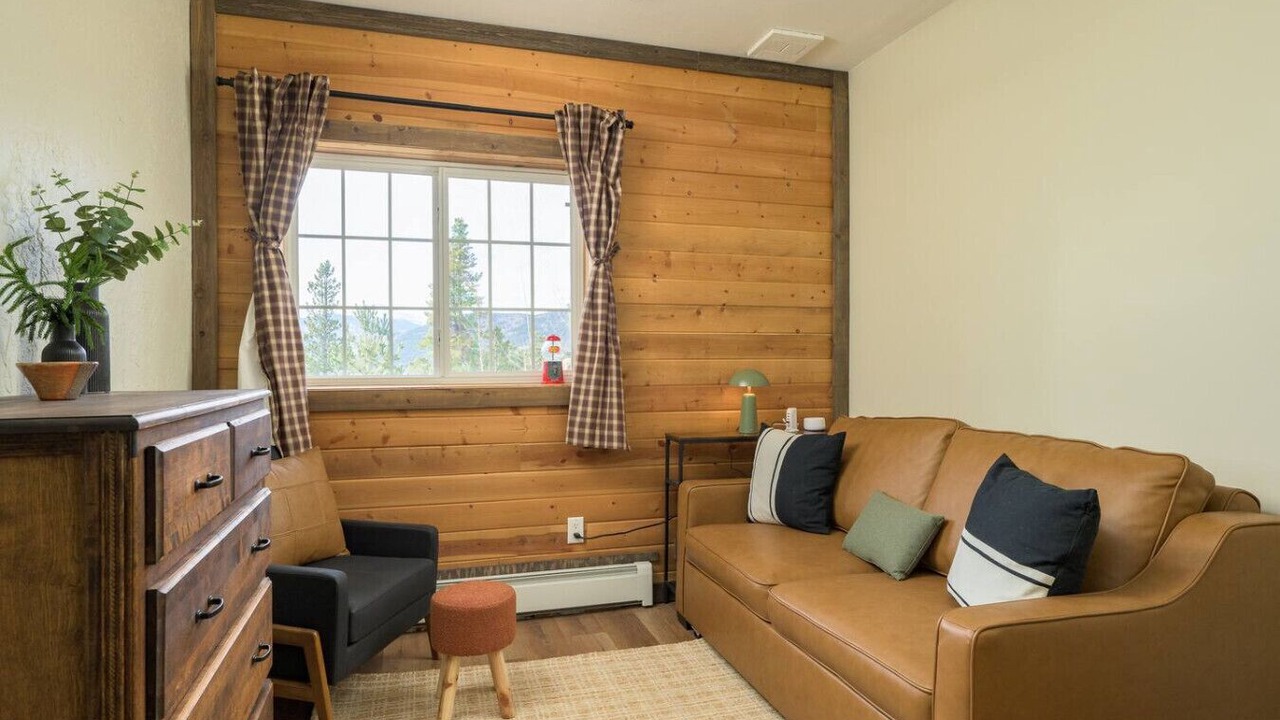 Photo of Bedroom in Black Hawk