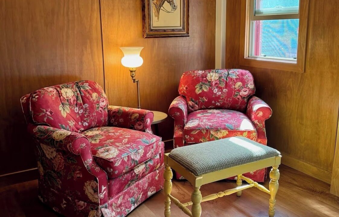 Photo of Livingroom in Redstone