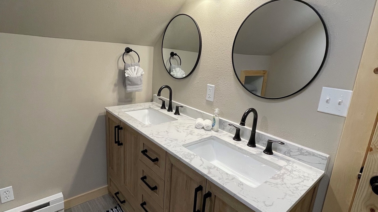 Photo of Bathroom in Garfield