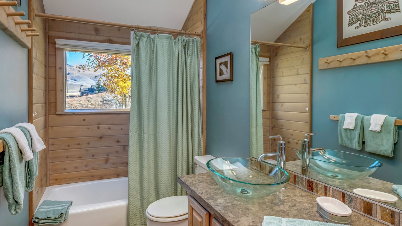 Photo of Bathroom in Mount Crested Butte