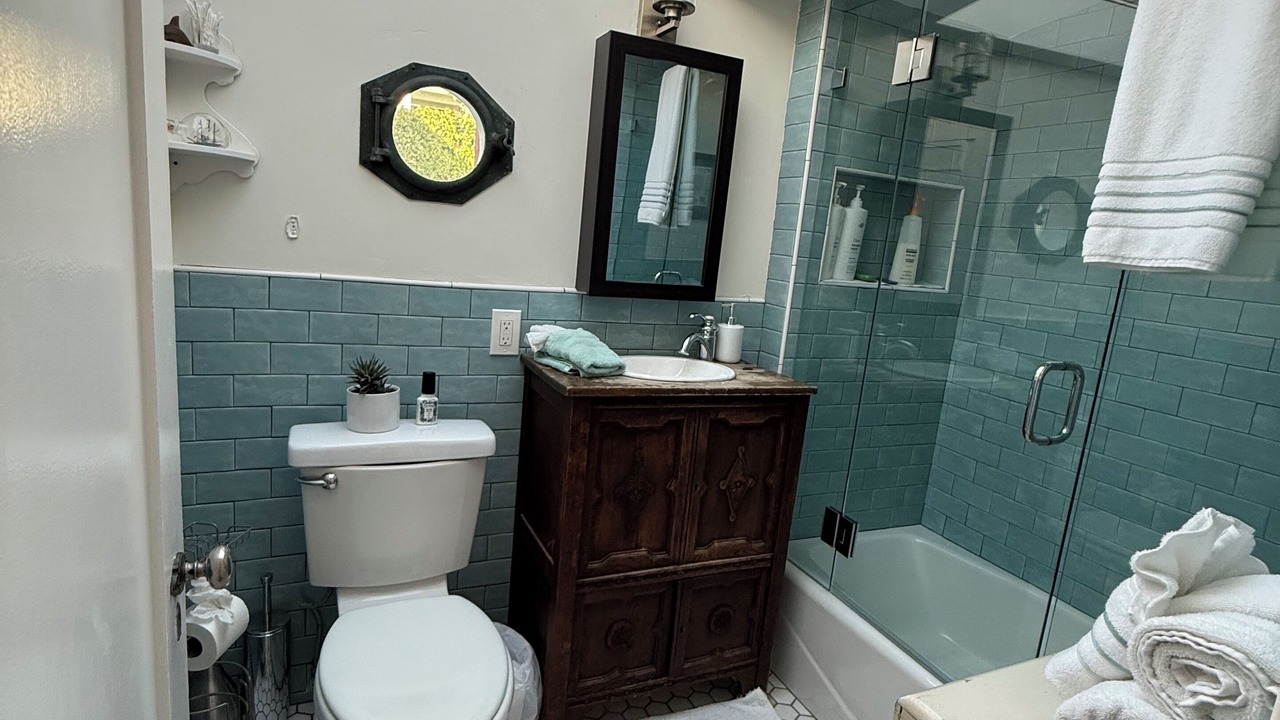 Photo of Bathroom in Ventura