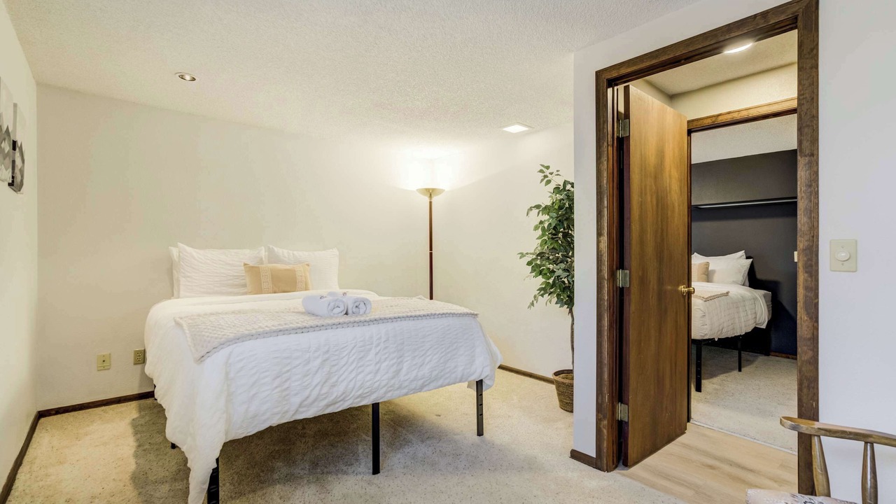 Photo of Bedroom in Cheyenne Meadows