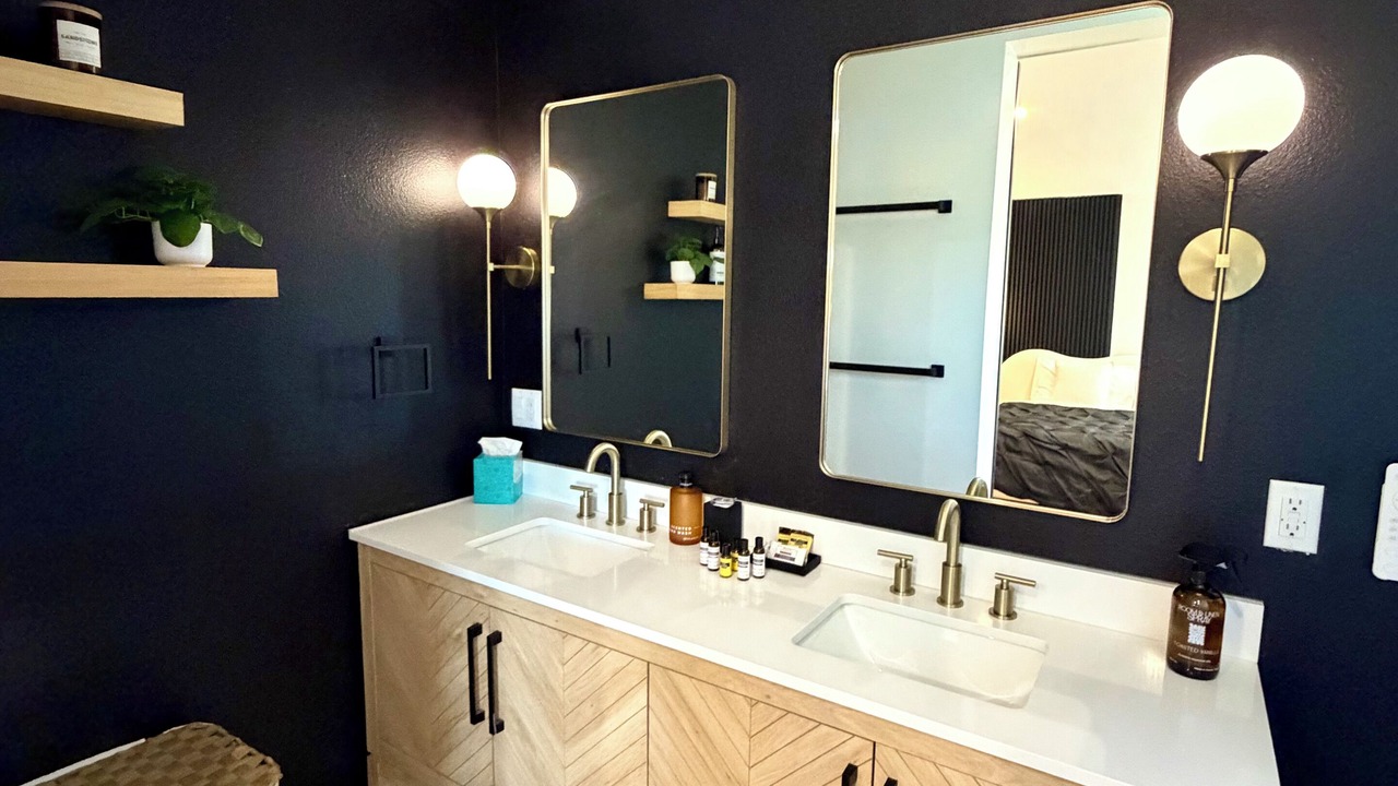 Photo of Bathroom in Santa Clarita