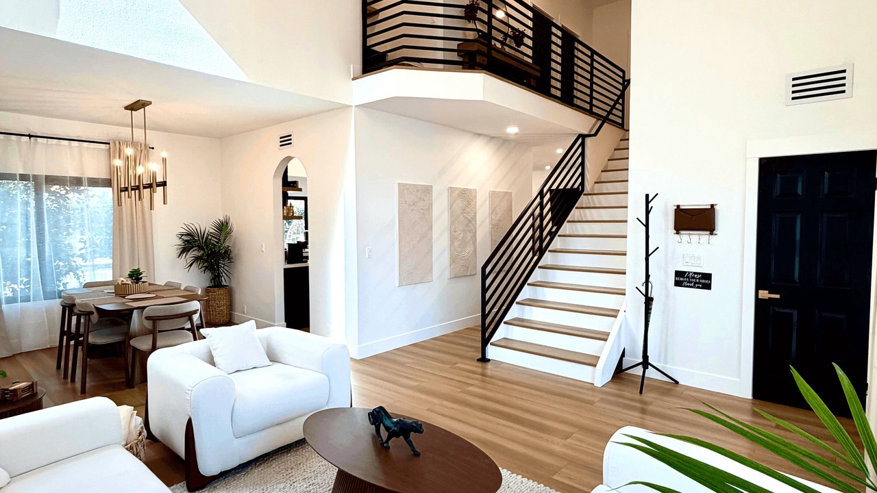 Photo of Livingroom in Santa Clarita
