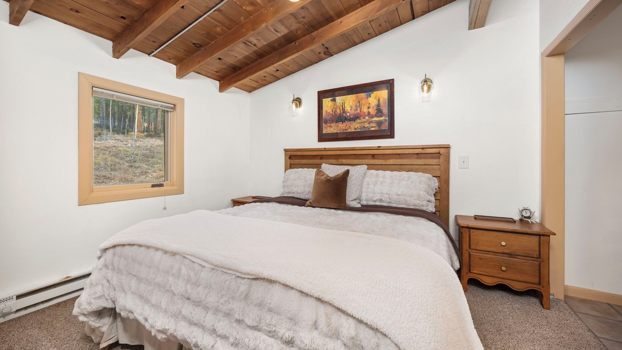 Photo of Bedroom in Black Hawk