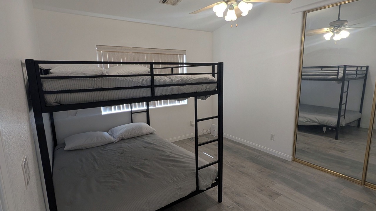 Photo of Bedroom in Bullhead City