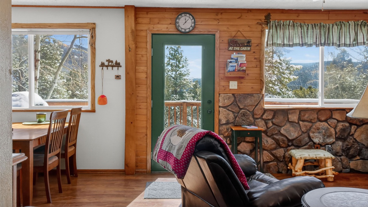 Photo of Livingroom in Rainbow Valley