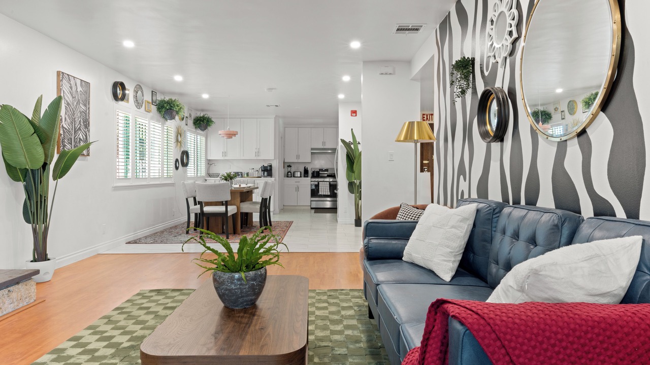 Photo of Livingroom in Northridge