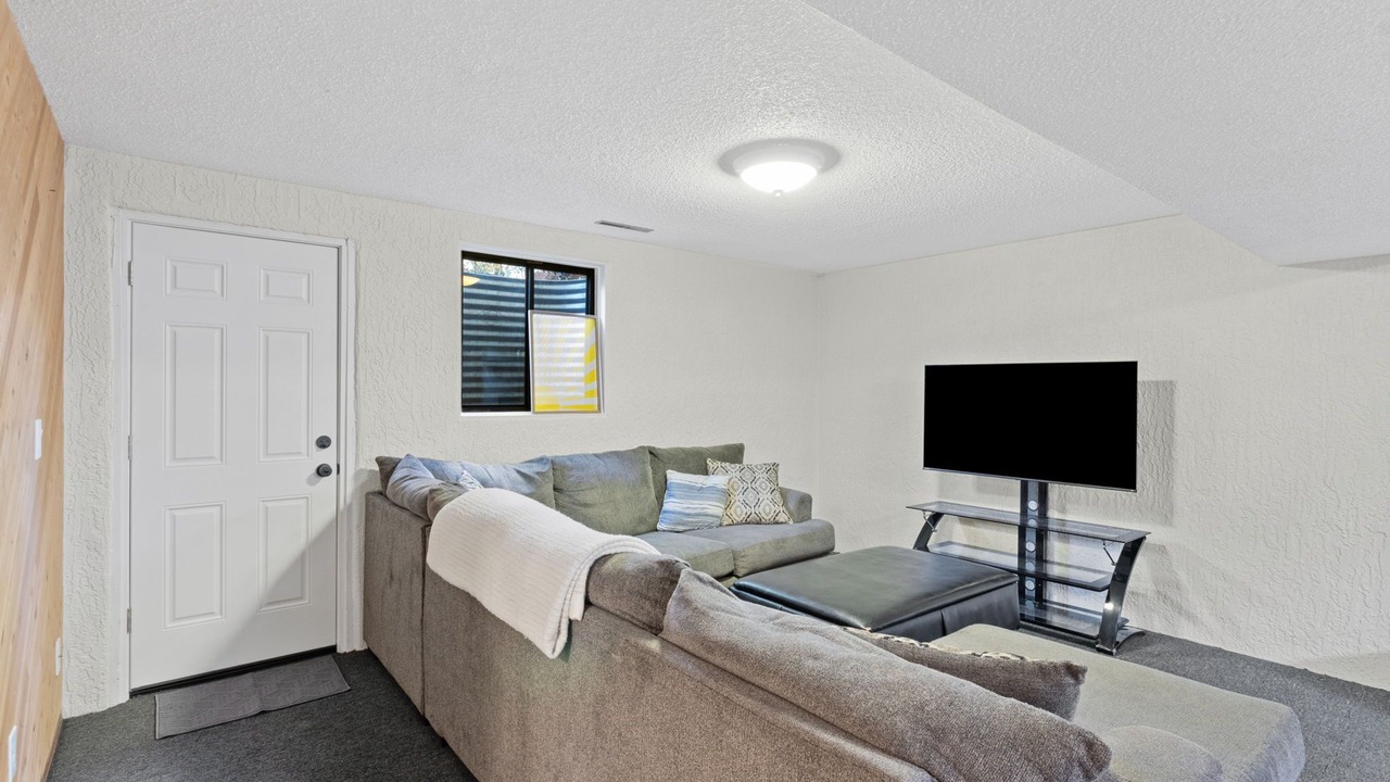 Photo of Livingroom in Northeast Colorado Springs