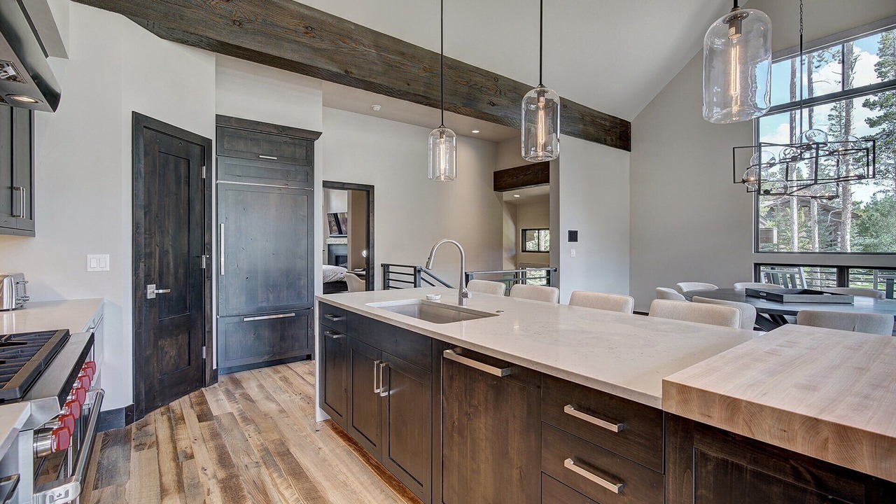 Photo of Kitchen in Peak 8