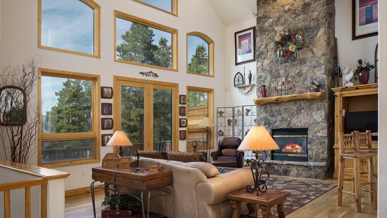 Photo of Livingroom in Woodmoor
