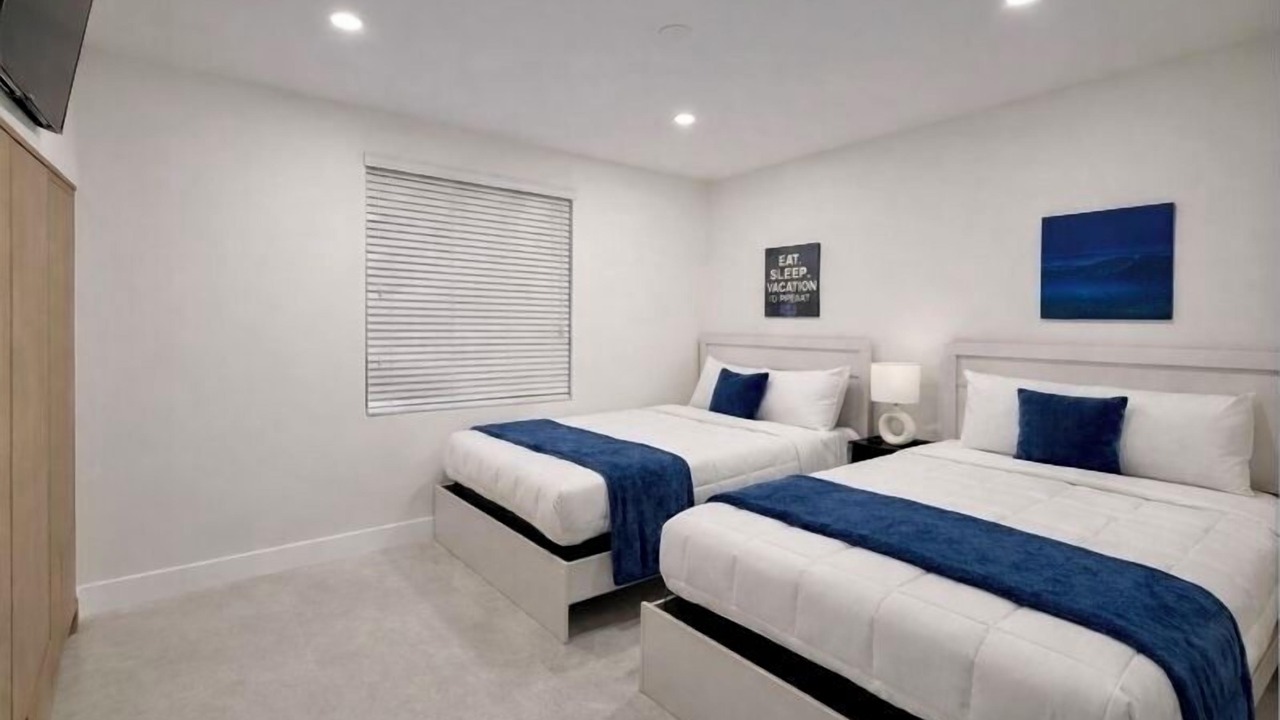 Photo of Bedroom in Sunrise