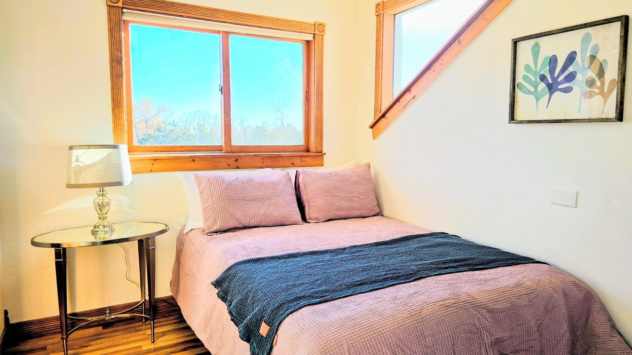 Photo of Bedroom in Crestone