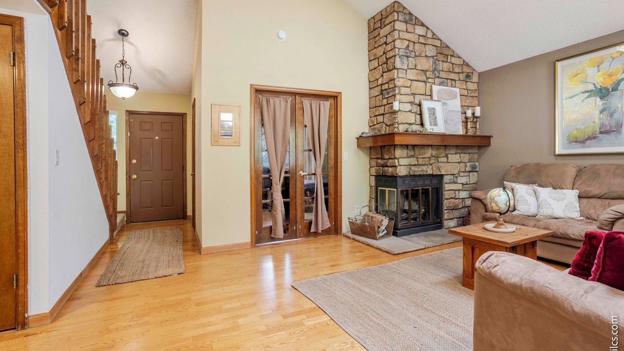 Photo of Livingroom in Gunbarrel