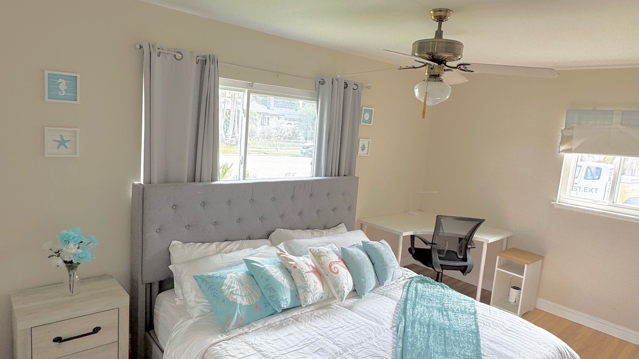 Photo of Bedroom in Midway City
