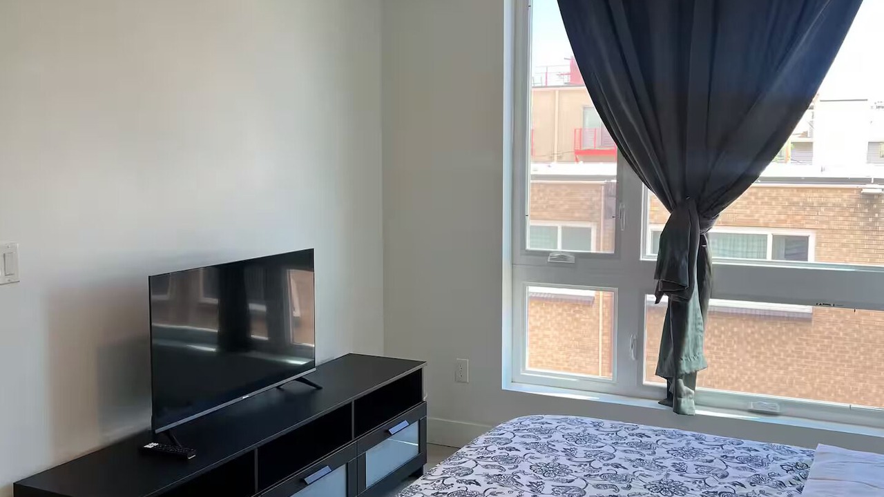 Photo of Bedroom in Jefferson Park