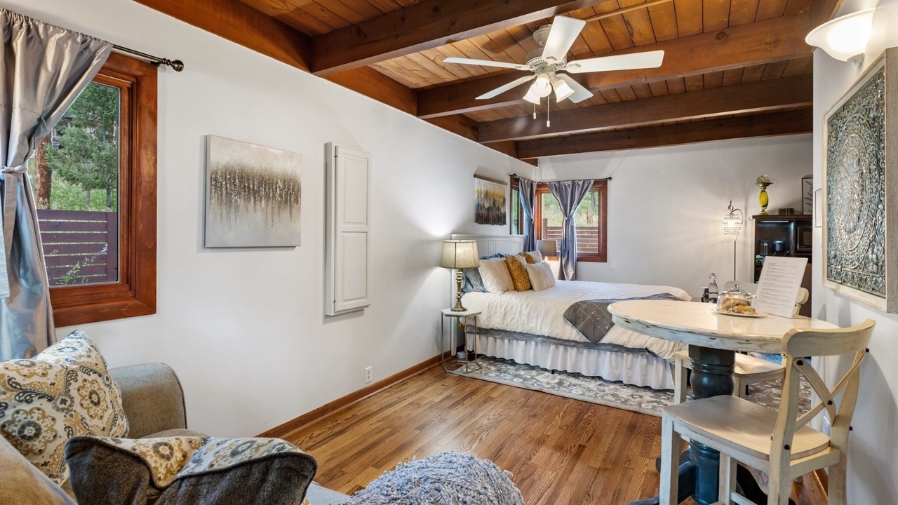 Photo of Bedroom in Cascade-Chipita Park