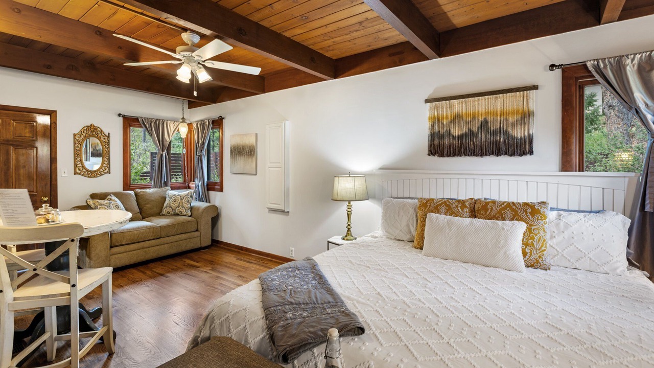 Photo of Bedroom in Cascade-Chipita Park