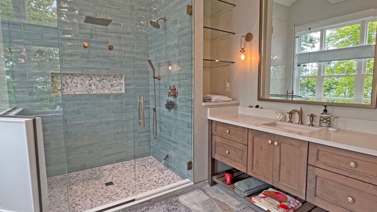 Photo of Bathroom in Kelleys Island