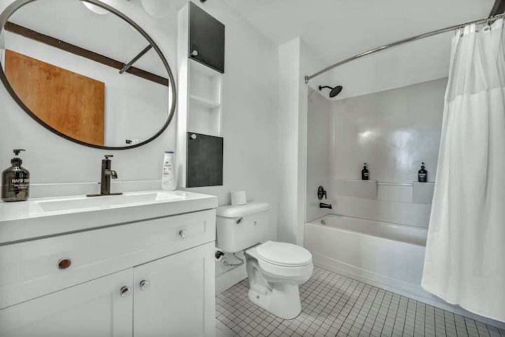 Photo of Bathroom in Tremont